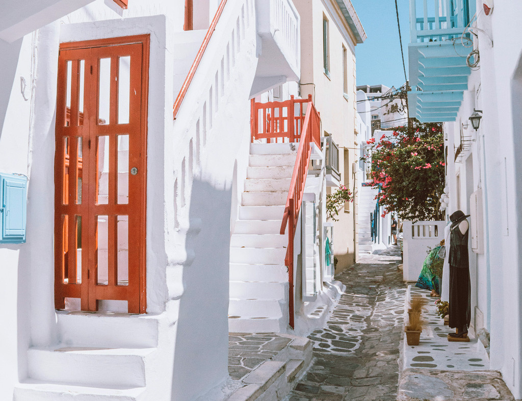 Mykonos </br> The Island of Light</br> and Timeless Elegance